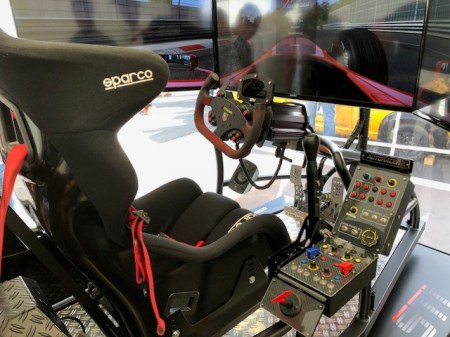 Sieht spannend aus, dieser Rennsimulator. 