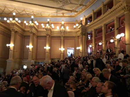 Es war schon heiß in dem ehrwürdigen Festspielhaus.