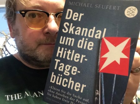 Bringt viel Lichts ins Dunkel: Das Buch über die Hitler-Tagebücher.