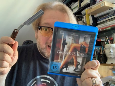 Schockierend damals und heute: Dresses to kill ist auf Plural erschienen.