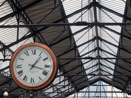 Bahnhofstraße in London.