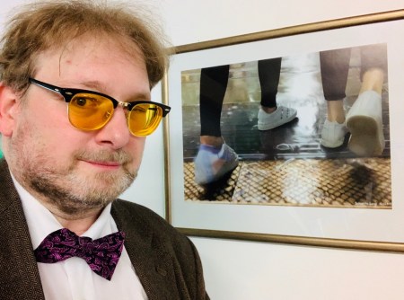 Stolzer Vater: K2 hat das erste Bild in einer Ausstellung hängen.