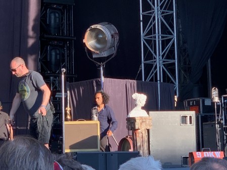 Oscar links, Tempest rechts