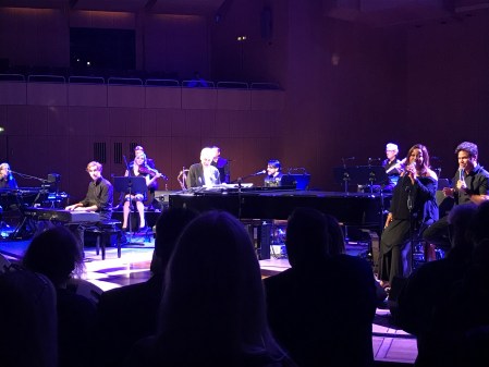 Der Meister am Klavier.