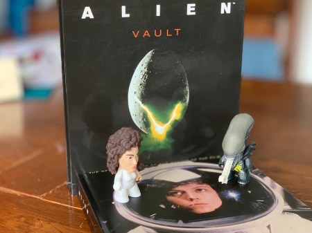Alien Vault - ein schönes Making of Buch.