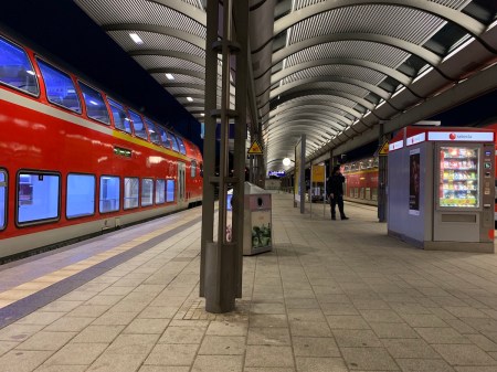 Innerdeutsch reise ich mit der Bahn.