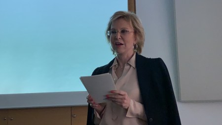 Sehr sympathisch und offen: Verlegerin Angelika Diekmann.