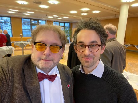 Matthias J. Lange im Gespräch mit Benedikt Schwarzer.